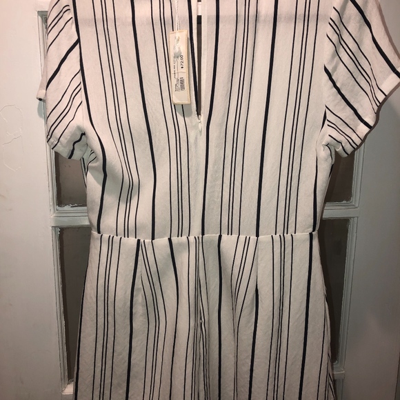 White and Navy Nautical Romper - Picture 3 of 4